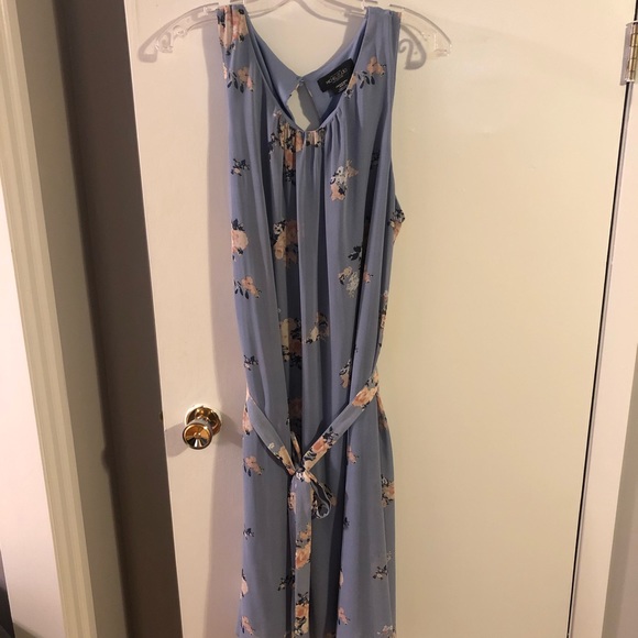 Dress - Picture 1 of 2